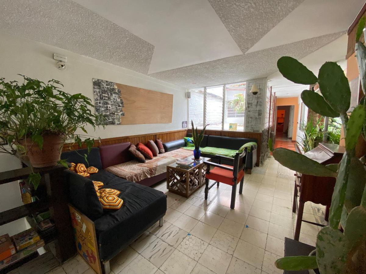 Hostal Casa Las Tias Medellín Exteriör bild