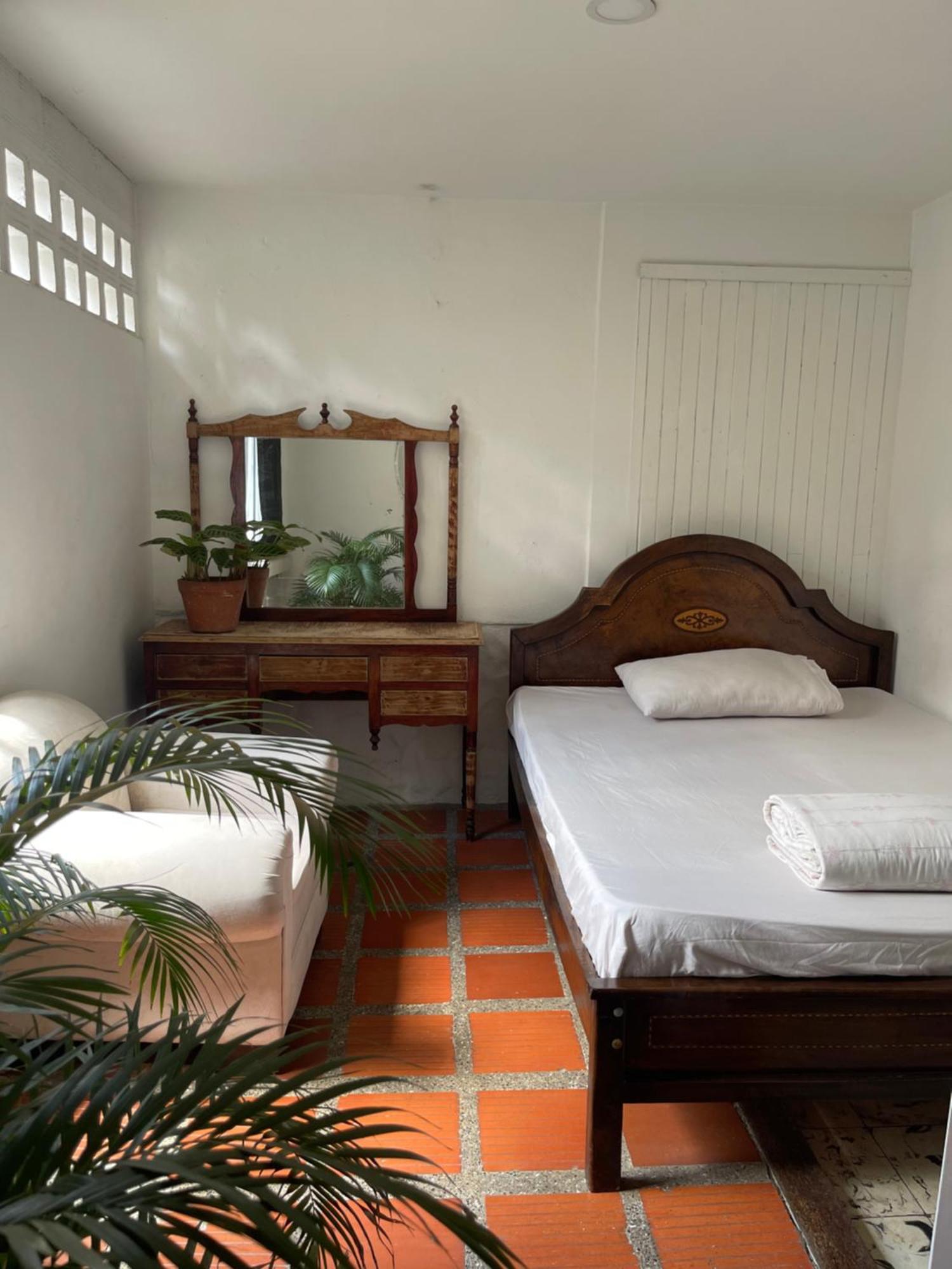 Hostal Casa Las Tias Medellín Exteriör bild